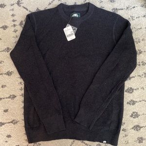 BNWT Roots Journey Sweater Crew
